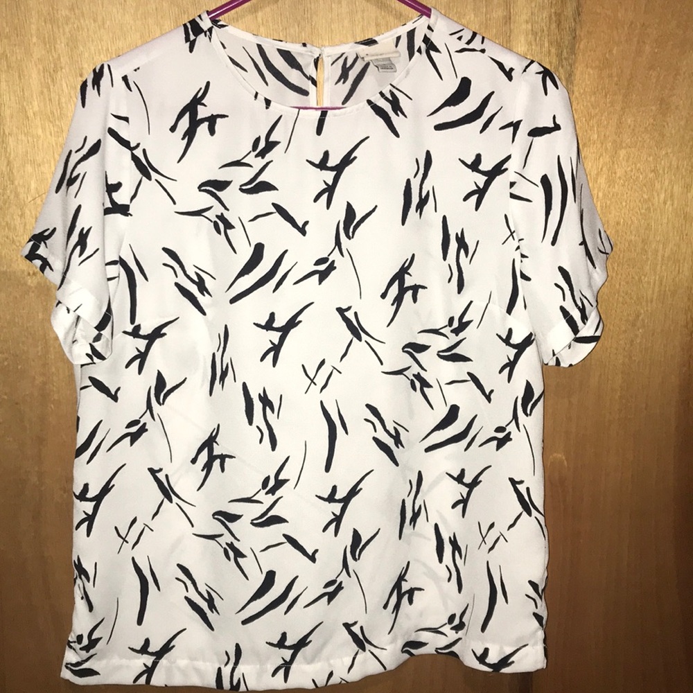 a. new day black and white blouse